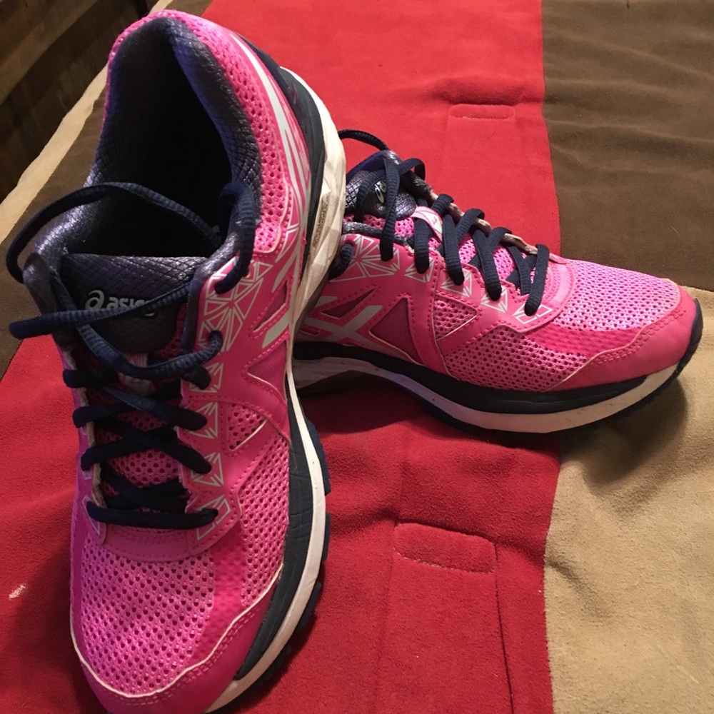ASICS GT-2000
